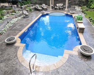 Square shaped inground swimming pool