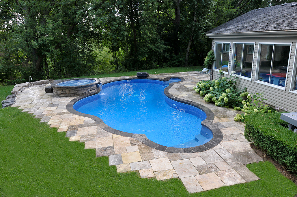 Free-form pool shape
