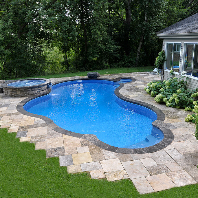 Free-form pool shape